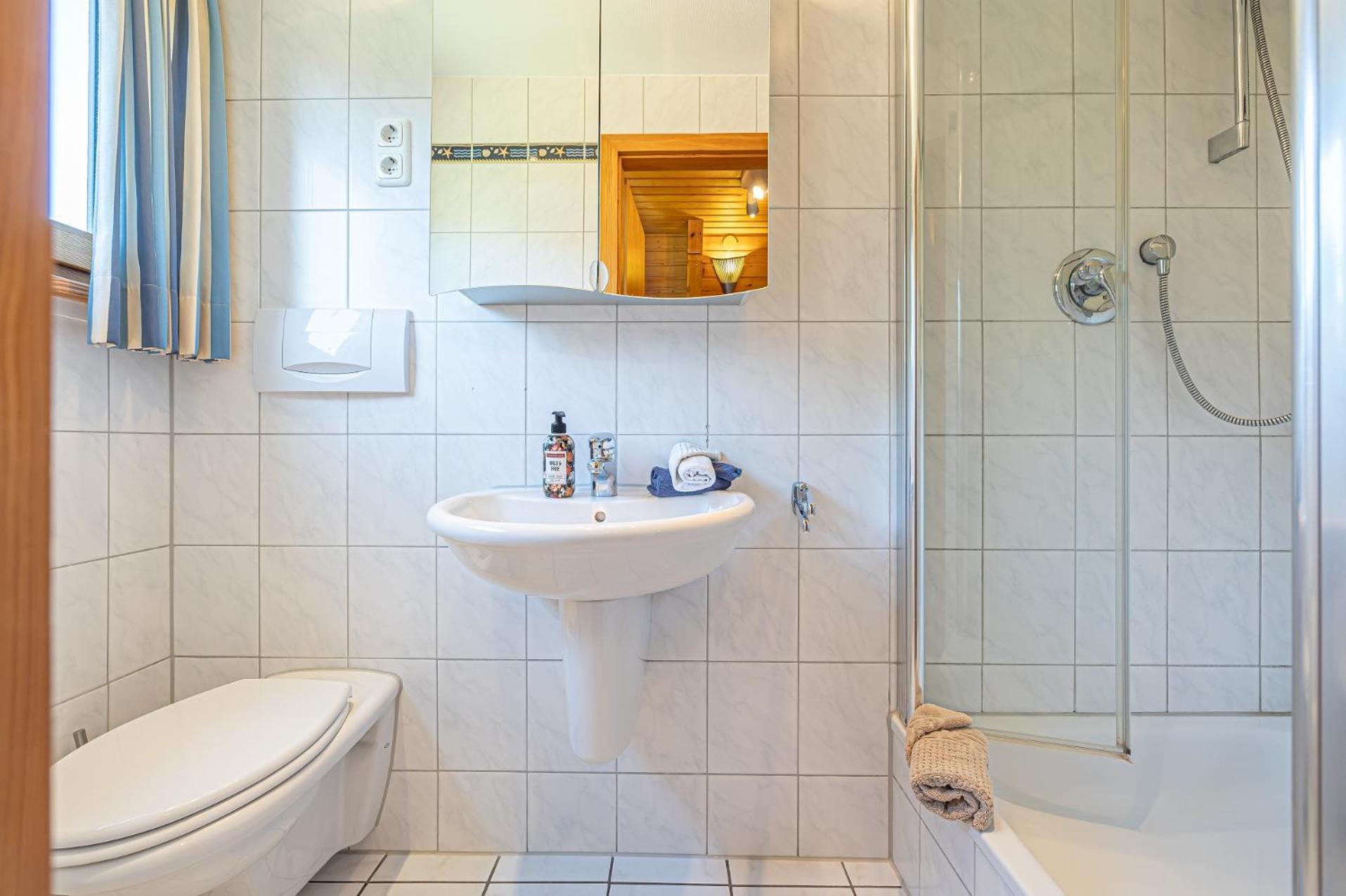 Luett Hus - Zeltdachhaus In Strandnaehe Damp Bagian luar foto